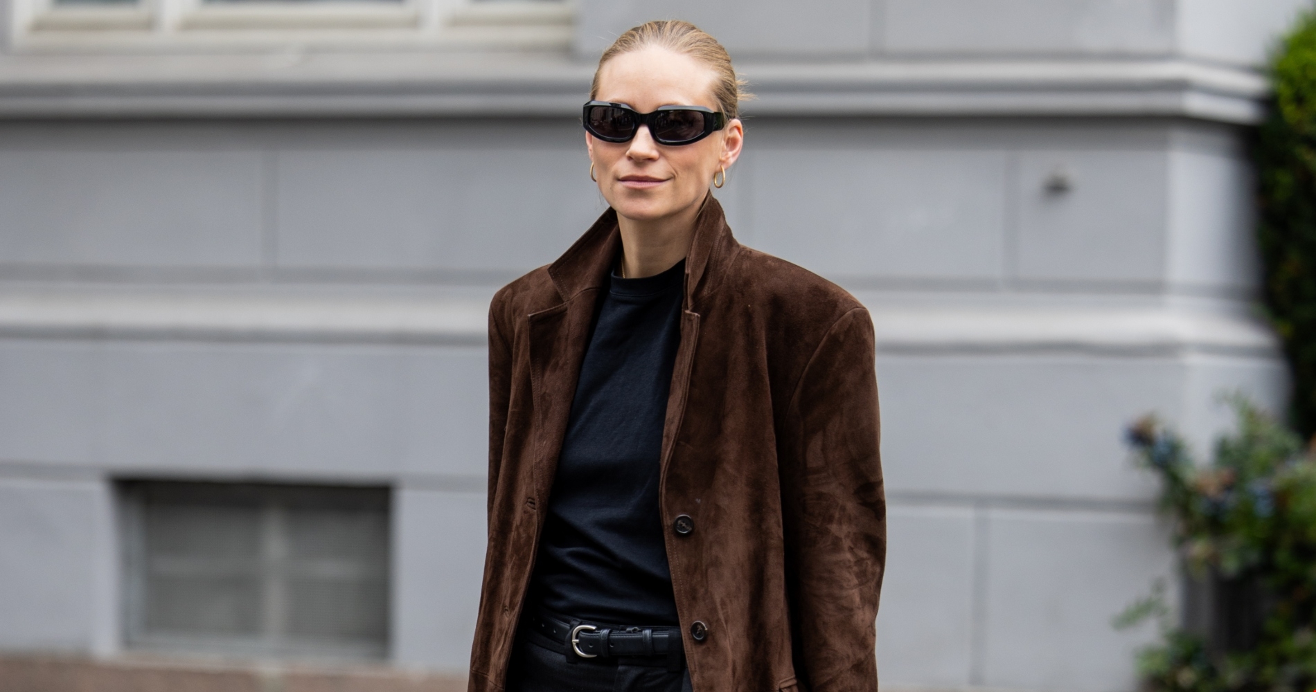 Σία Κοσιώνη | Το φθινοπωρινό σύνολο με τα πιο δημοφιλή sneakers της σεζόν - εικόνα 1