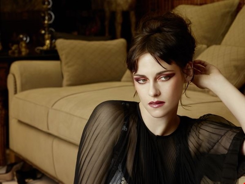 Η Kristen Stewart φοράει το πιο γοητευτικό make-up look της σεζόν