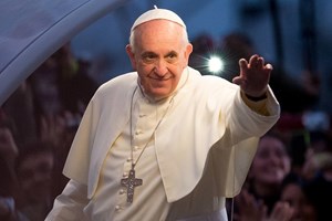 Bασίλισσα Mary | Χωρίς τον βασιλιά Frederik στην κηδεία του Πάπα στις 26 Απριλίου - εικόνα 1