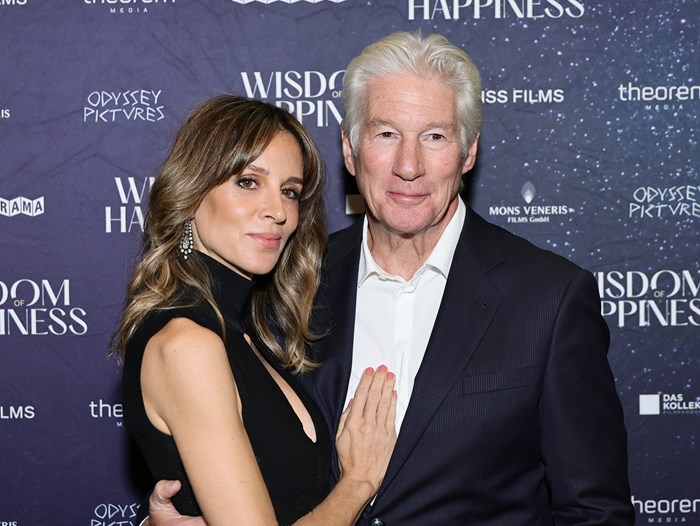 Richard Gere - Alejandra Silva | Το τρυφερό φιλί στην πρεμιέρα της νέας ταινίας του ηθοποιού