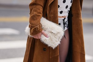 Cinammon nails | Το πιο ζεστό trend του φθινοπώρου δεν είναι το κλασσικό καφέ - εικόνα 2