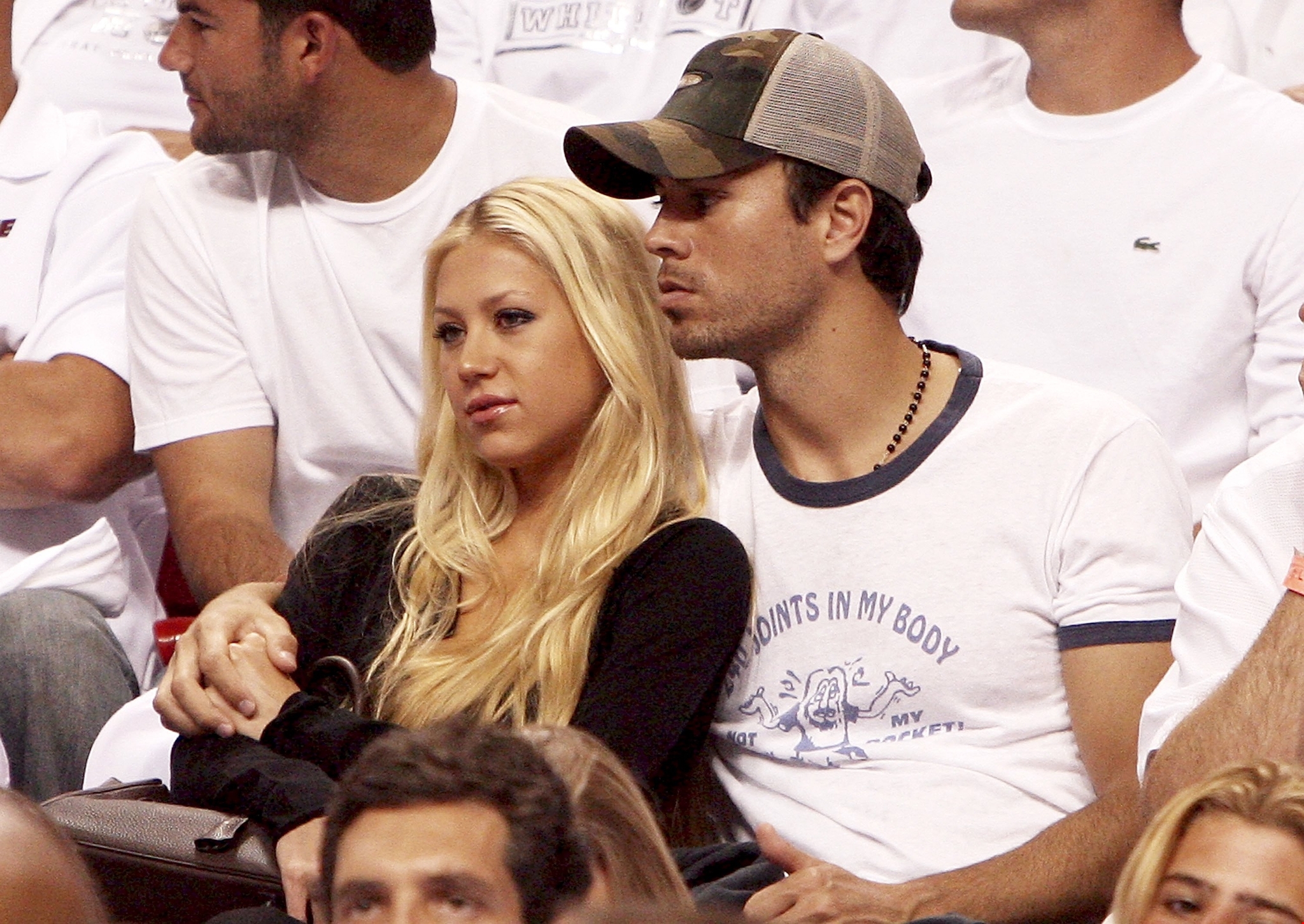Enrique Iglesias & Anna Kournikova | Δημοσίευσαν την πρώτη κοινή φωτογραφία των τεσσάρων παιδιών τους - εικόνα 1