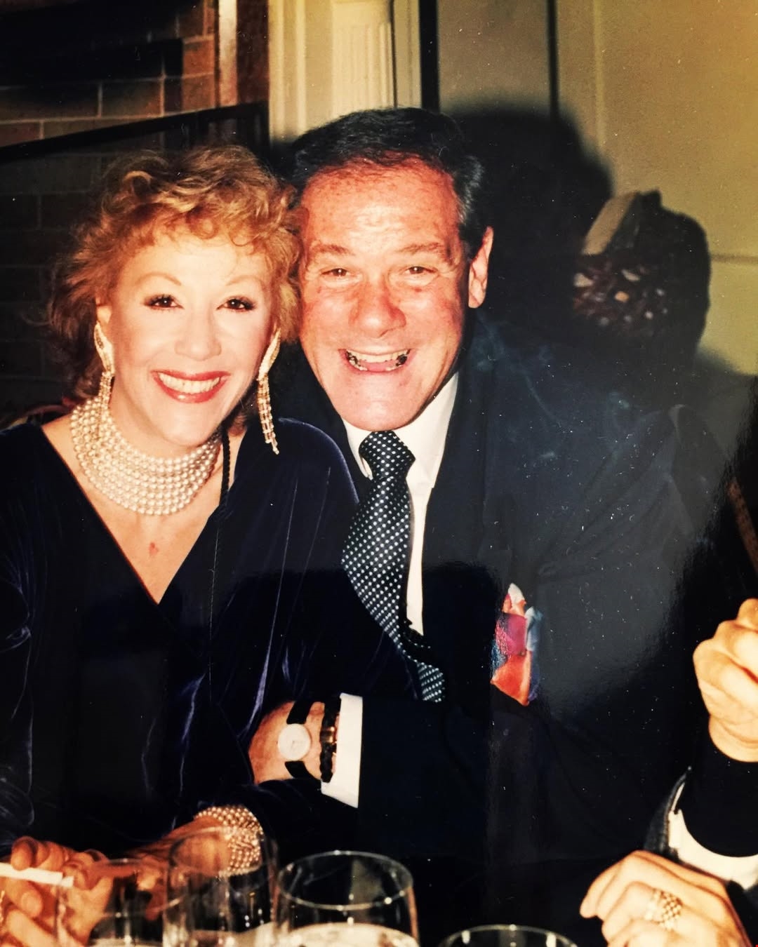 Ντίμης Κρίτσας | Η μυθιστορηματική ζωή και οι διάσημες γυναίκες που τον εμπιστεύτηκαν σε σημαντικές στιγμές τους