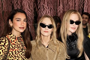 Ποιο πρώην μέλος της ισπανικής βασιλικής οικογένειας περπάτησε στο show της Chanel στο Παρίσι - εικόνα 2