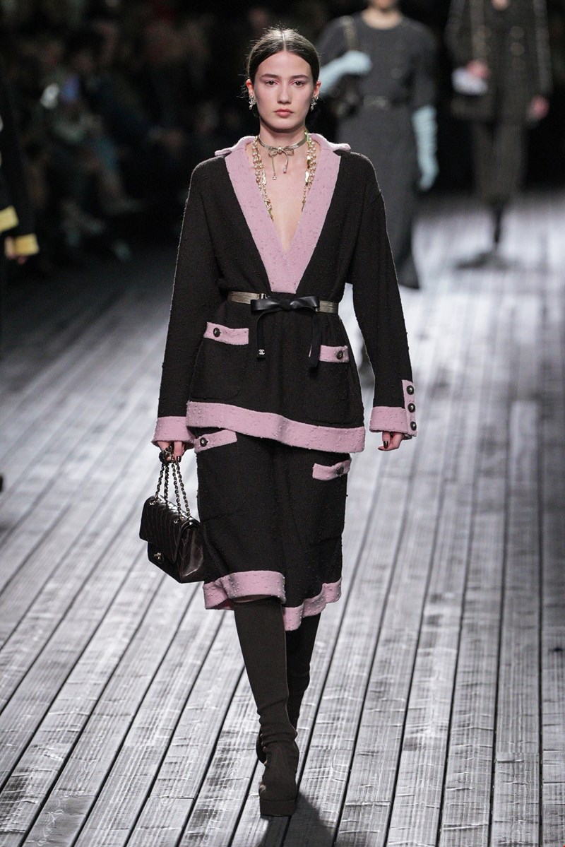 Chanel F24