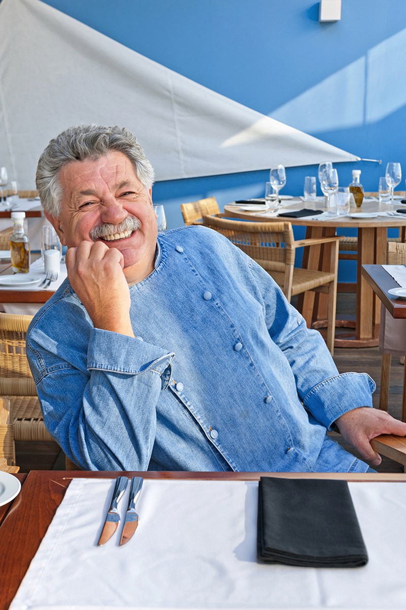 Λευτέρης Λαζάρου