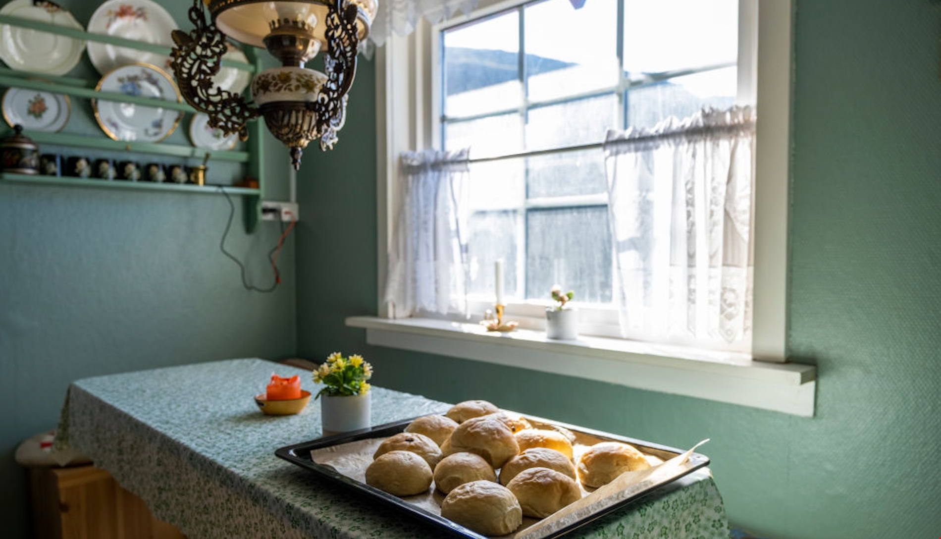 Τα vintage έπιπλα Cannage επιστρέφουν στο σαλόνι μας το 2025 - εικόνα 4