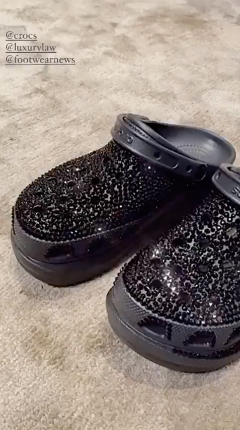 crocs