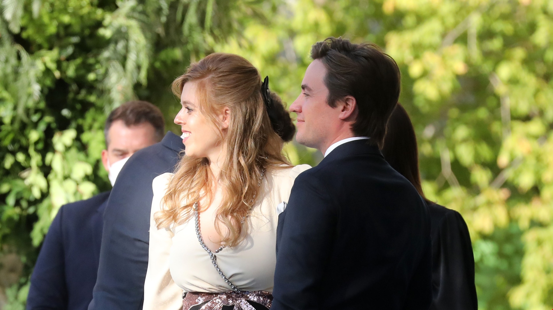 Πριγκίπισσα Βεατρίκη | Η πρώτη δημόσια εμφάνιση μετά την ταπεινωτική αφαίρεση των τίτλων του πατέρα της - εικόνα 2