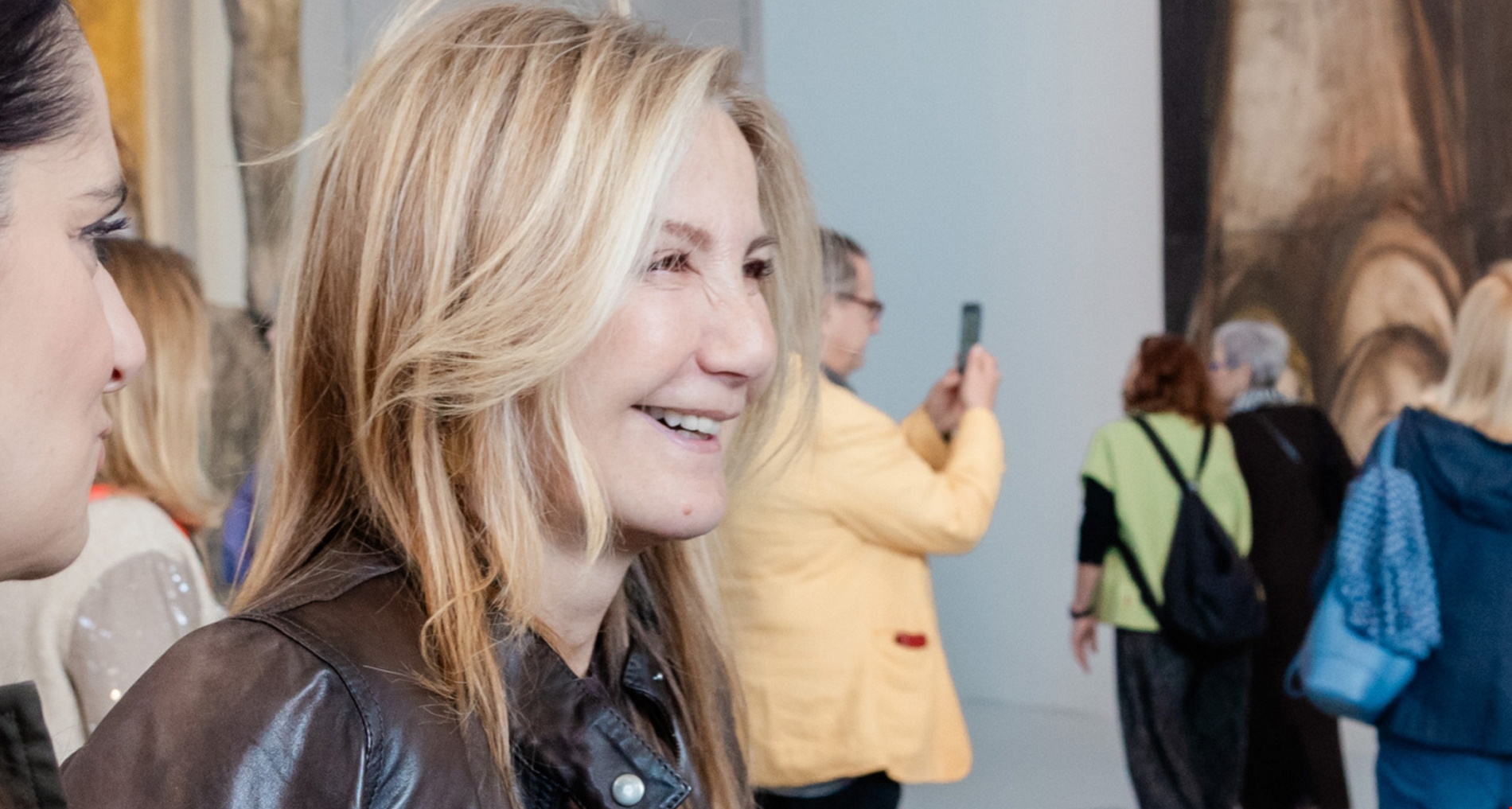 Τζένη Μπαλατσινού και Όλγα Κεφαλογιάννη | Τα μπλε looks που φόρεσαν στη βραδινή έξοδο προς τιμήν της Kimberly Guilfoyle - εικόνα 4