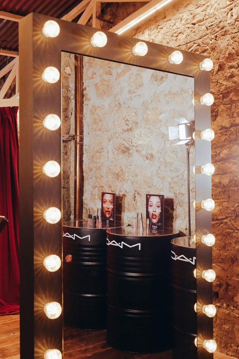 MAC - MAKE UP YOUR MOOD (28).jpg