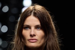 Όλα όσα πρέπει να κάνεις για να προφυλάξεις τον λαιμό σου από τη γήρανση - εικόνα 1