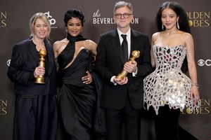 Χρυσές Σφαίρες 2026 | Το φιλί των Timothée Chalamet και Kylie Jenner μπροστά στην κάμερα - εικόνα 1