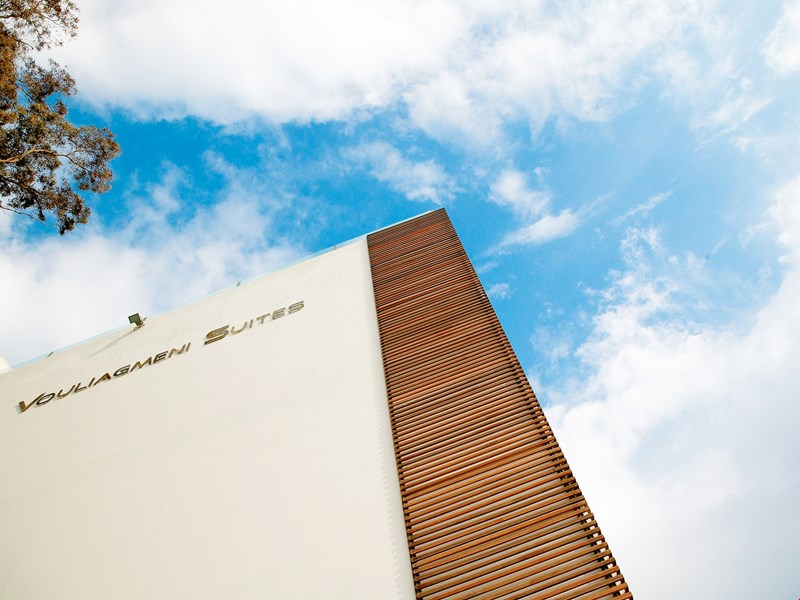vouliagmeni suites