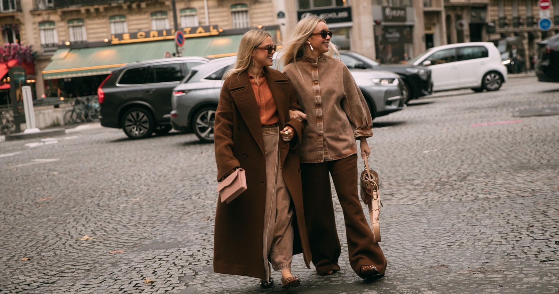 Η Τόνια Σωτηροπούλου φόρεσε το κολακευτικό παντελόνι για day to night εμφανίσεις - εικόνα 1