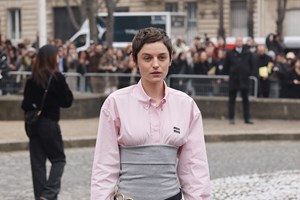 Τα καφέ jeans από τη Mango που θα φορέσεις περισσότερο αυτό το φθινόπωρο - εικόνα 2