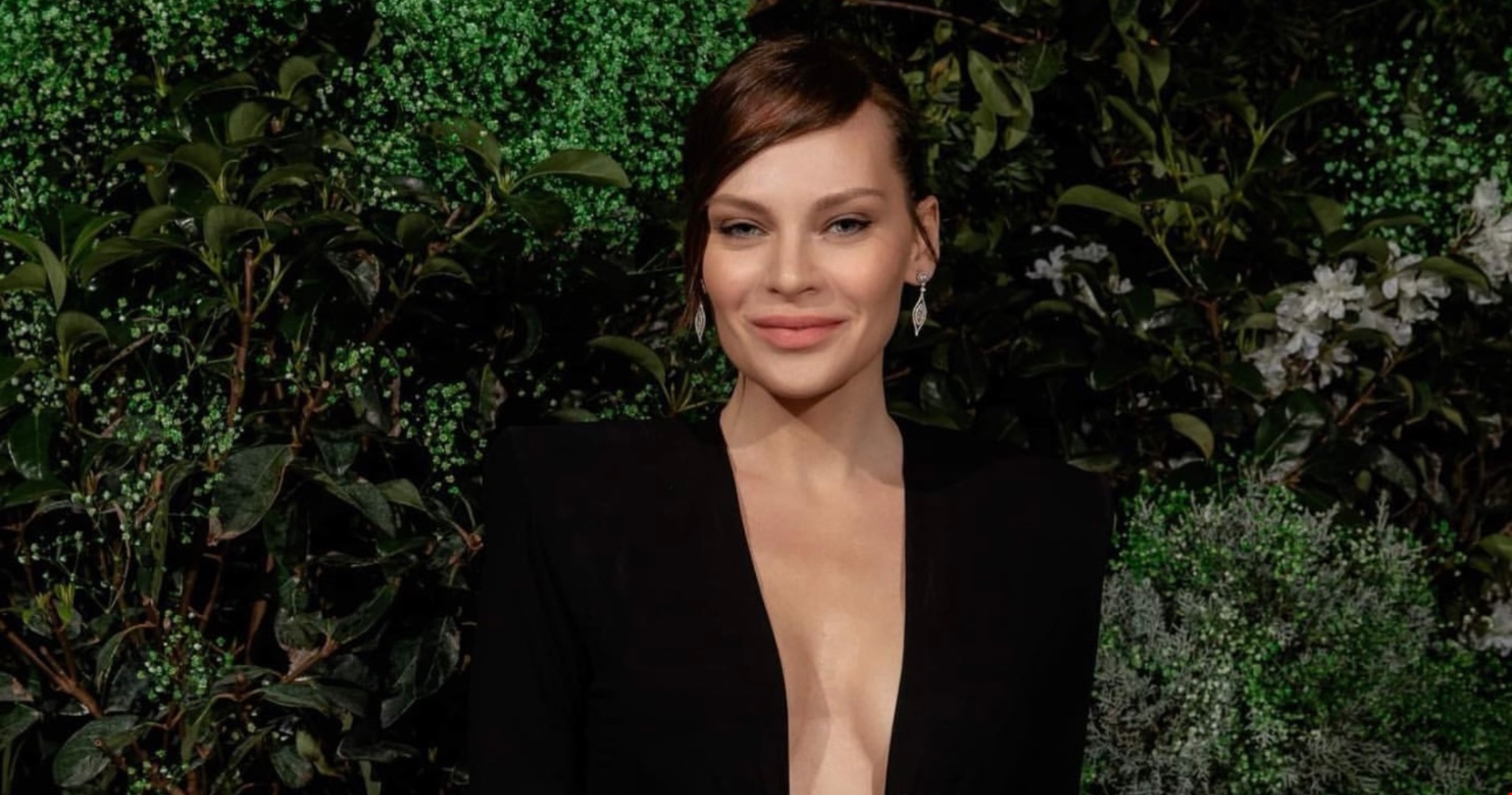 Τέλος εποχής | Η Pamela Anderson αποχωρίστηκε το εμβληματικό της ξανθό - εικόνα 3