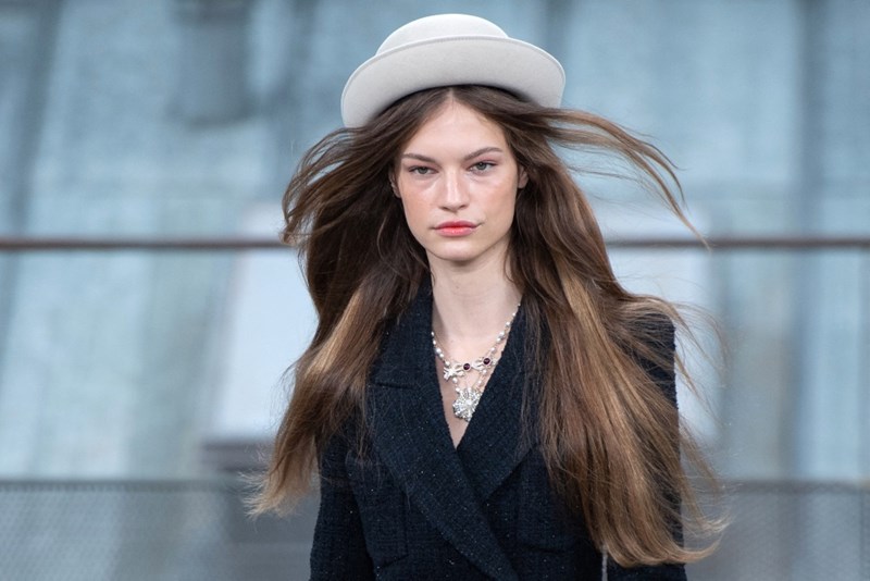 Chanel SS2020: Τα beauty looks αποτέλεσαν μία ωδή στην γαλλική φινέτσα