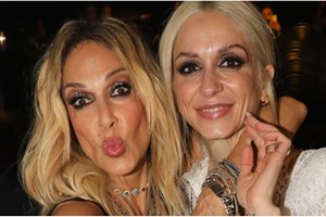 "Άννα φτιαγμένη από χρυσό" | Το εντυπωσιακό Dolce&Gabbana κοστούμι που φόρεσε η Άννα Βίσση στο Καλλιμάρμαρο - εικόνα 1