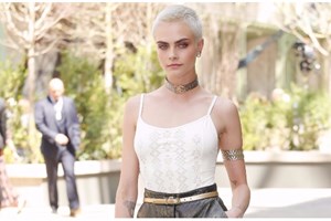 H Cara Delevingne θυμάται την πρώτη φορά που μέθυσε - Ήταν 8 ετών! - εικόνα 1