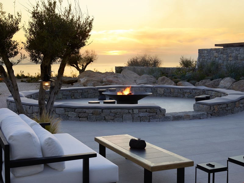 Aloni Sunset Lounge