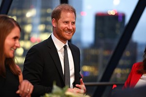 Η Meghan Markle γιόρτασε τα 41α γενέθλια του πρίγκιπα Ηarry με μια αναπάντεχη φωτογραφία από τα παλιά - εικόνα 2
