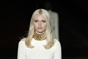 5 ανάλαφρες κρέμες σώματος με δροσερό άρωμα καρύδας - εικόνα 1