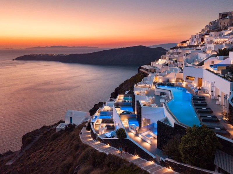 grace santorini