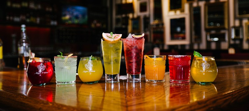 fridayscocktails
