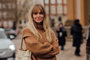 Η Αντιγόνη Κουλουκάκου φόρεσε την πιο ξεχωριστή φούστα για τον χειμώνα - εικόνα 2