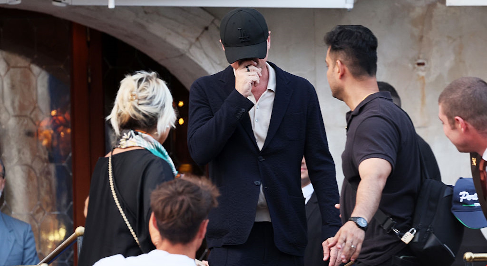 Επιτέλους! Ο Leonardo DiCaprio αποκαλύπτει γιατί κρύβει το πρόσωπό του στις δημόσιες εξόδους