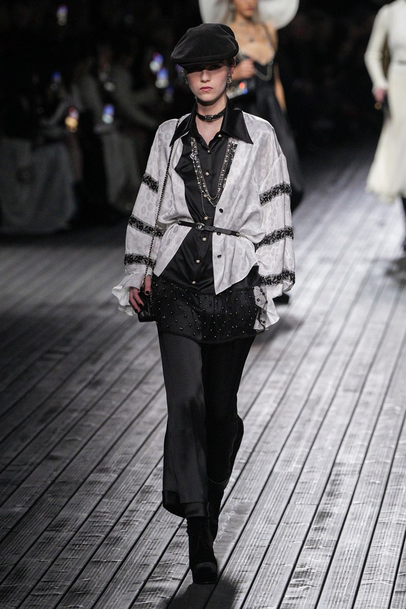 Chanel F24