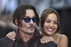 "Δεν θέλω να χρησιμοποιώ τη φωνή μου": Η Amber Heard σε σπάνια δήλωση 4 χρόνια μετά τη δίκη εναντίον του Johnny Depp - εικόνα 1