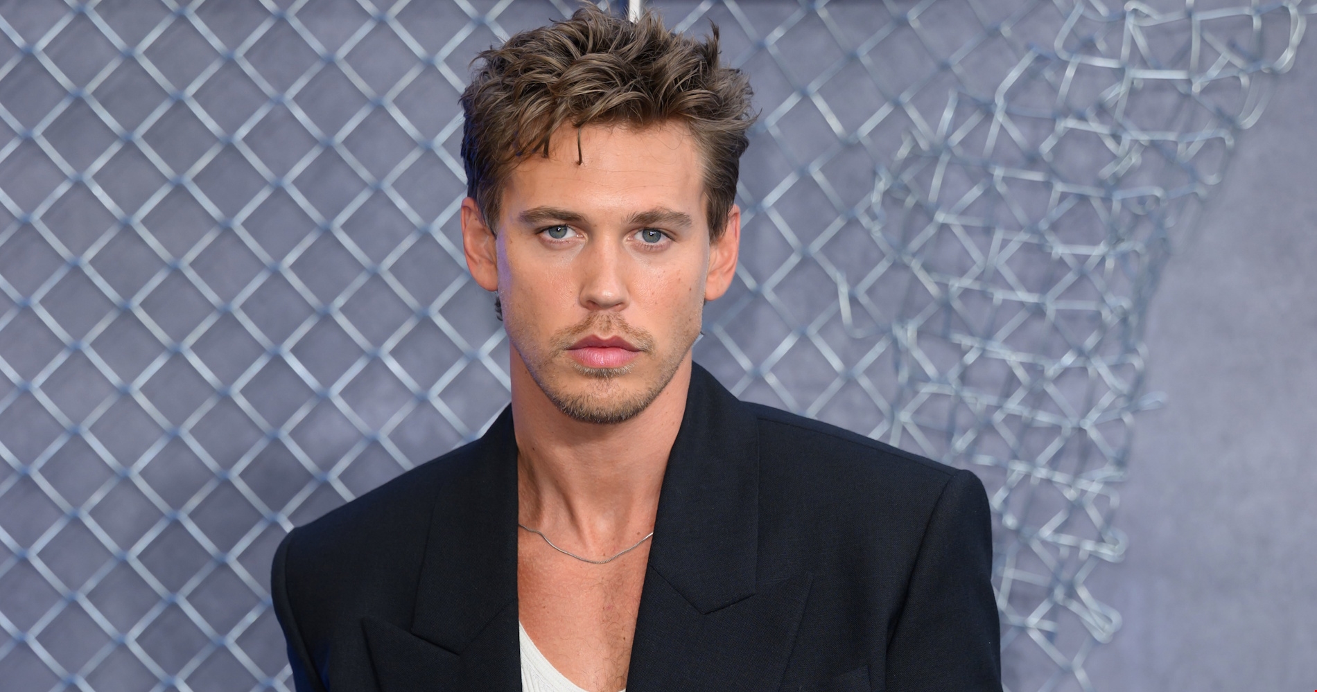 Ο Austin Butler αγόρασε το σπίτι του Brad Pitt στο Λος Άντζελες για 5,2 εκατομμύρια δολάρια