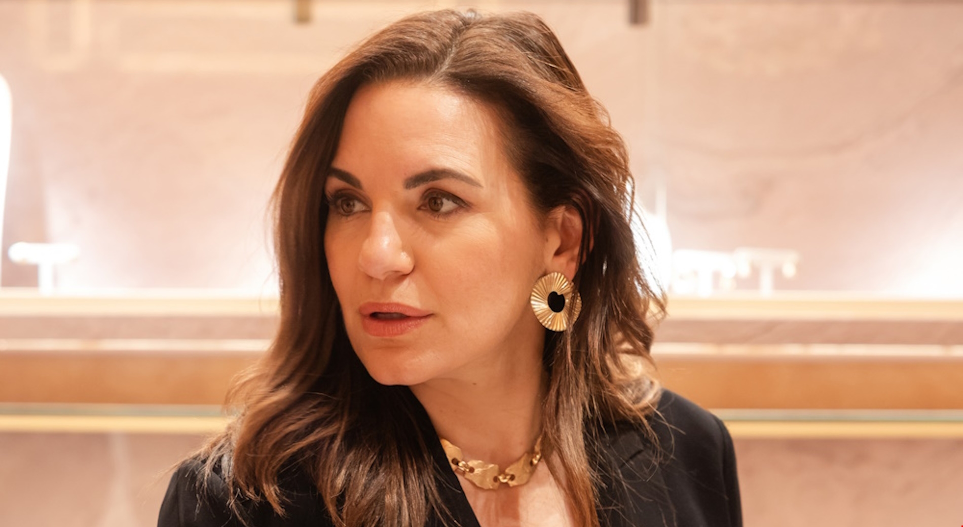 Η Όλγα Κεφαλογιάννη με την Αγάπη Πολίτη σε αφιέρωμα για τον Νίκο Ξυλούρη