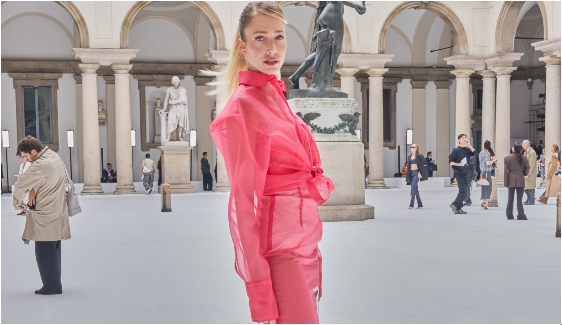 Τα φθινοπωρινά denim looks που δημιούργησε η Χρυσιάννα Ανδριοπούλου στην εβδομάδα μόδας του Μιλάνου - εικόνα 9