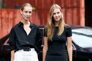 Το φθινοπωρινό look της Βίκυς Καγιά με bermuda shorts και δερμάτινα loafers - εικόνα 1