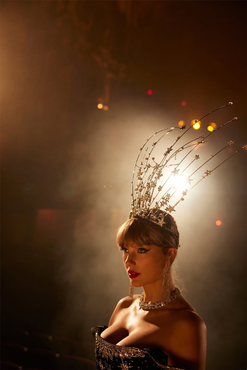 Taylor Swift Celia Kritharioti