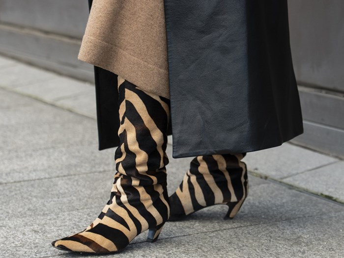 Οι animal print μπότες με kitten heels από τη Stradivarius για να φοράς day to night