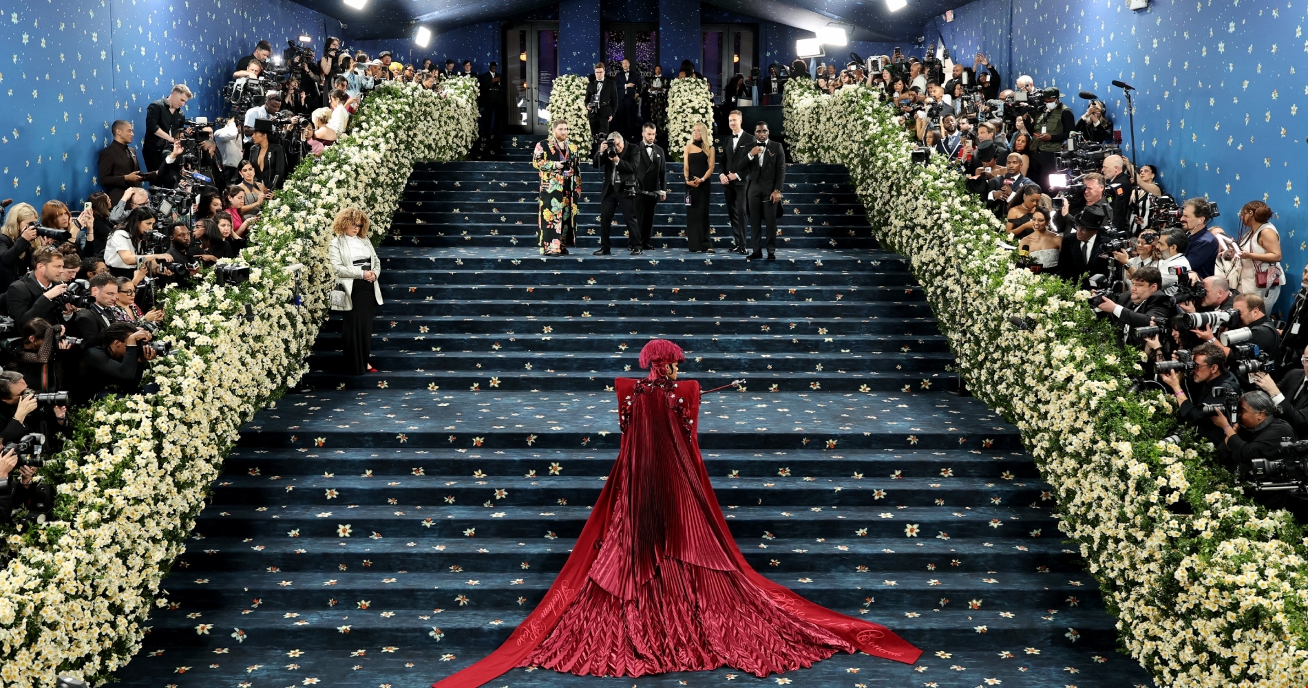 Jeff Bezos & Lauren Sanchez | Κάτι περισσότερο από καλεσμένοι του Met Gala 2026 - εικόνα 2