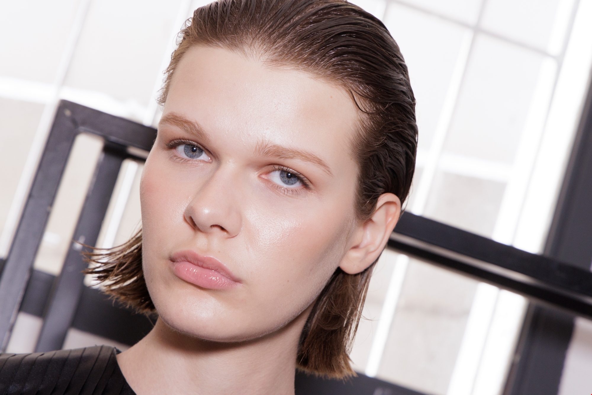 Θέλεις μακριές και πυκνές βλεφαρίδες; Αυτό είναι το φυσικό 