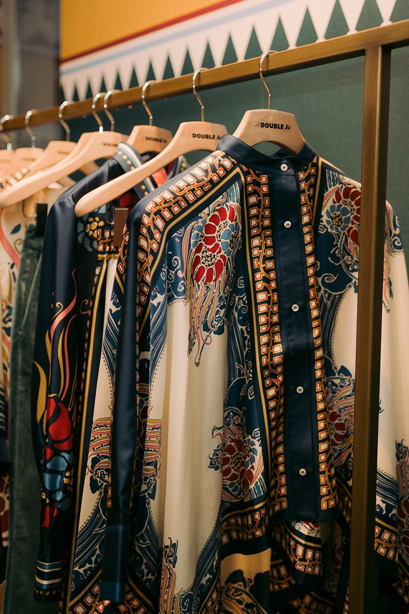 Luisa World x La DoubleJ