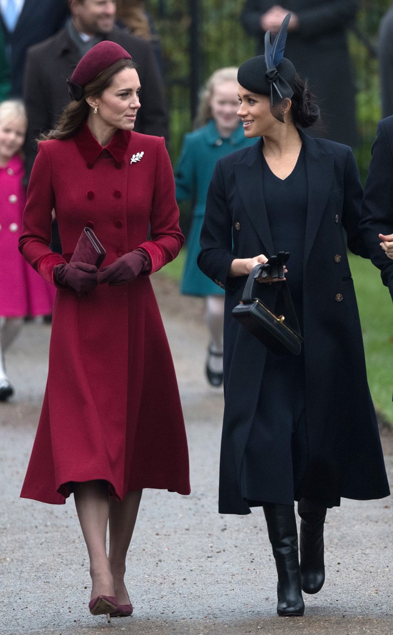 Kate Middleton & Meghan Markle: Τα outfits τους την ημέρα των Χριστουγέννων