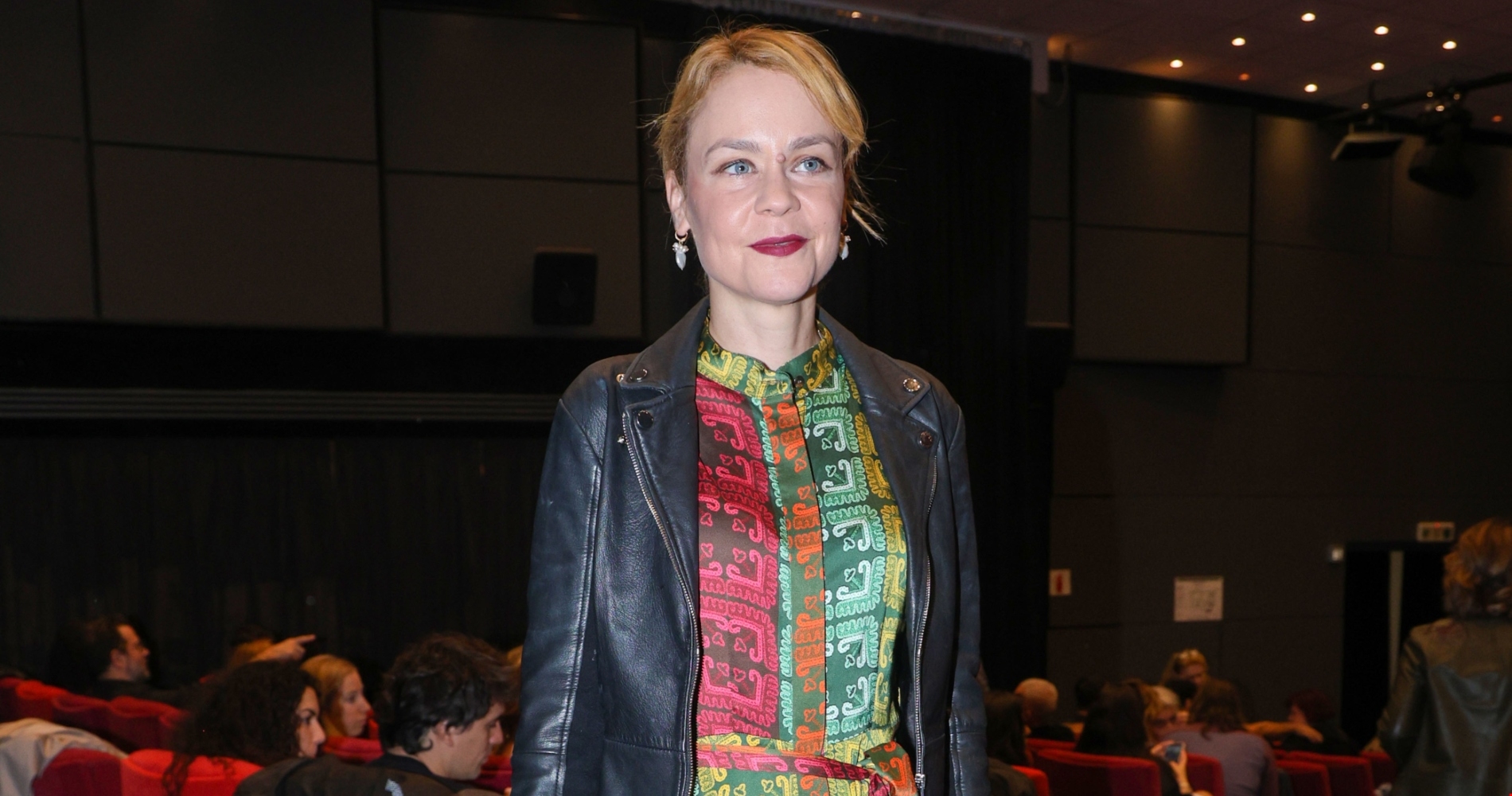 Αιμιλία Υψηλάντη | H κομψή εμφάνιση με κιμονό στα Θεατρικά Βραβεία Κοινού 2025 - εικόνα 5