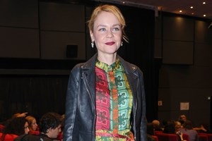 Αιμιλία Υψηλάντη | H κομψή εμφάνιση με κιμονό στα Θεατρικά Βραβεία Κοινού 2025 - εικόνα 5