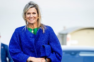 Letizia της Ισπανίας | Με μπορντό δερμάτινο jacket από τη Mango - εικόνα 1