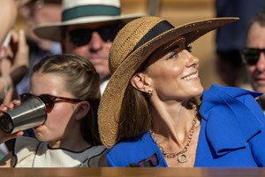 Kate Middleton | Ποιος είναι ο γοητευτικός βοηθός της που σαγήνευσε τους βασιλικούς θαυμαστές; - εικόνα 1
