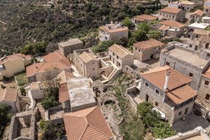 Κοντινές αποδράσεις | 4+1 διευθύνσεις με εξαιρετικό φαγητό στην Πελοπόννησο, μία ανάσα από την πόλη - εικόνα 1