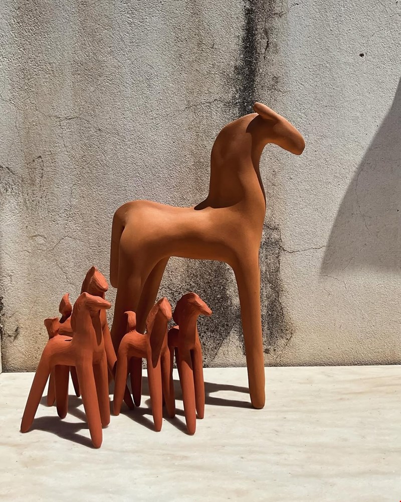 Έργο κεραμικής της Diane Alexandre από προηγούμενη έκθεση