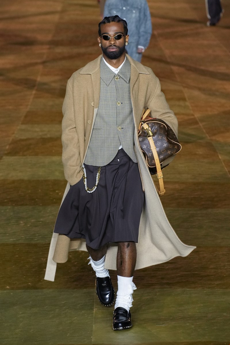Vuitton m S24